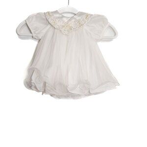 Vintage-Style Size 6-9M Infant Baby Girl White Dress W/ Embroidered Floral Colla